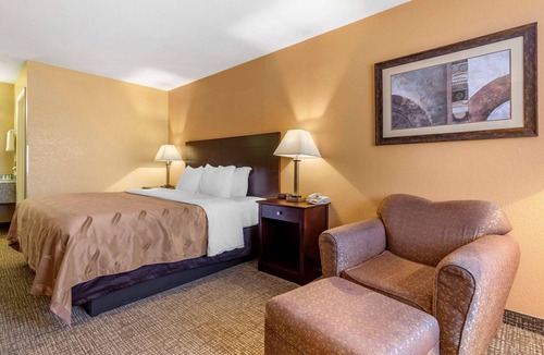 Russellville Hotel | Quality Inn Russellville I-40