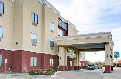 Bryan Hotel | Quality Inn & Suites Bryan