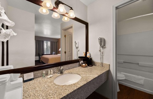 St. George Hotel | Quality Inn Saint George South Bluff