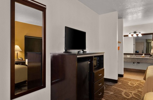 St. George Hotel | Quality Inn Saint George South Bluff
