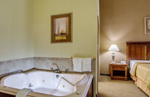 Salem Hotel | Quality Inn Salem - I-81