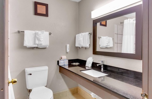 Salisbury Hotel | Quality Inn Salisbury North