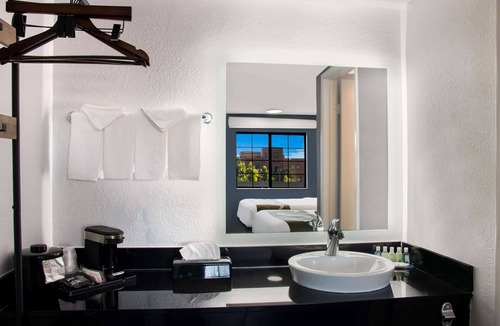 Southside Hotel | Quality Inn Santa Fe New Mexico