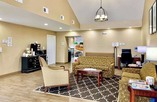 Seneca Hotel | Quality Inn Seneca Clemson Area US-123
