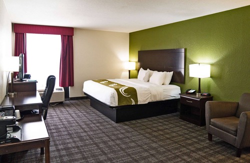 Seymour Hotel | Quality Inn Seymour I-65