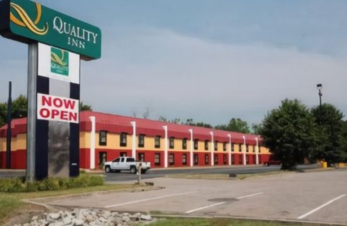 Seymour Hotel | Quality Inn Seymour I-65