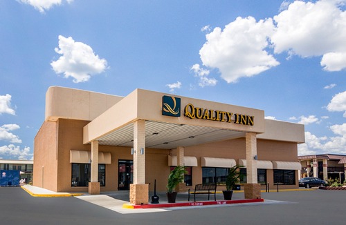 Shawnee Hotel | Quality Inn Shawnee