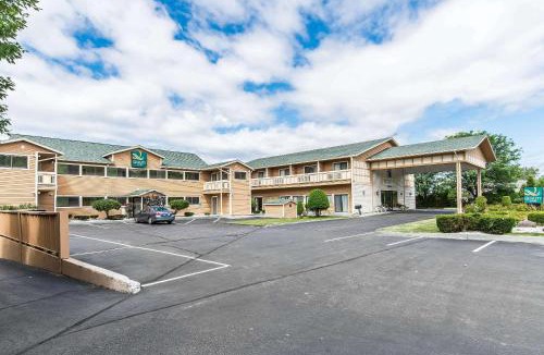 Shelburne Hotel | Quality Inn Shelburne - Burlington