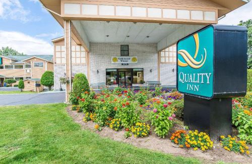 Shelburne Hotel | Quality Inn Shelburne - Burlington