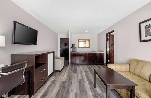 Siloam Springs Hotel | Quality Inn Siloam Springs West