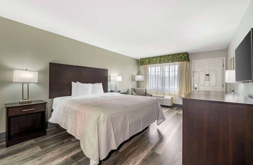 Siloam Springs Hotel | Quality Inn Siloam Springs West