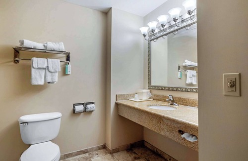 Smyrna Hotel | Quality Inn Smyrna
