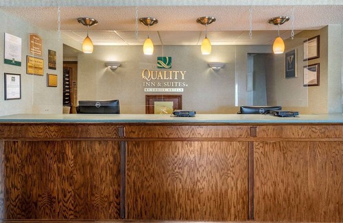 Manistique Hotel | Quality Inn & Suites