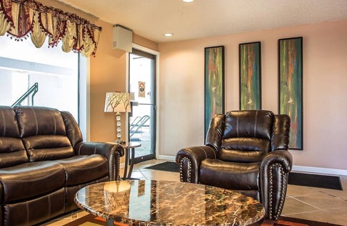 West Bend Hotel | Quality Inn & Suites