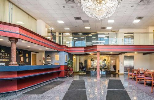 Latham Hotel | Quality Inn & Suites Albany Airport