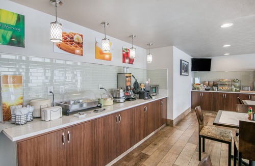 Albany Hotel | Quality Inn & Suites Albany Corvallis