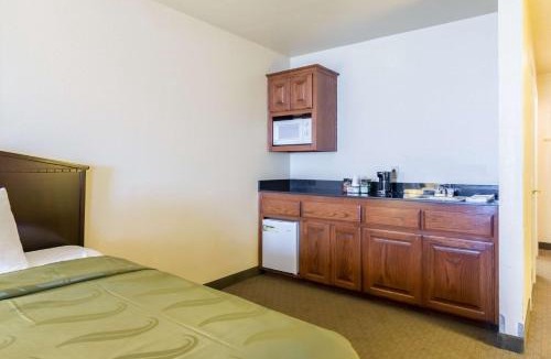 Alma Hotel | Quality Inn & Suites Alma I-40
