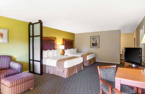 North Bend Hotel | Quality Inn & Suites at Coos Bay