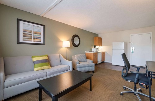 Danville Hotel | Quality Inn & Suites Auburn I-95