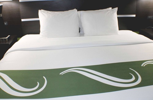 Avoca Hotel | Quality Inn & Suites Bedford West