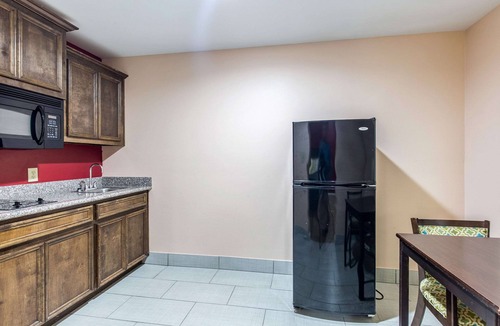 Bridge City Hotel | Quality Inn & Suites Bridge City/Orange