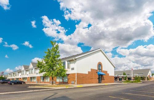 Queen Street Corridor Hotel | Quality Inn & Suites