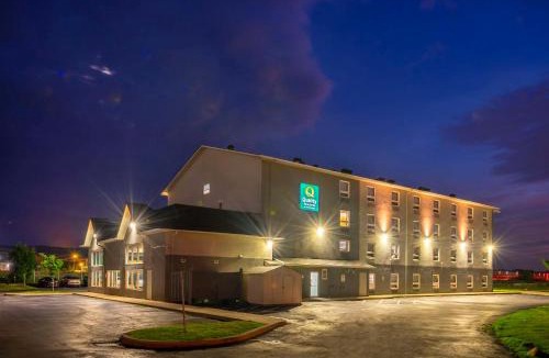 Grimsby Hotel | Quality Inn & Suites