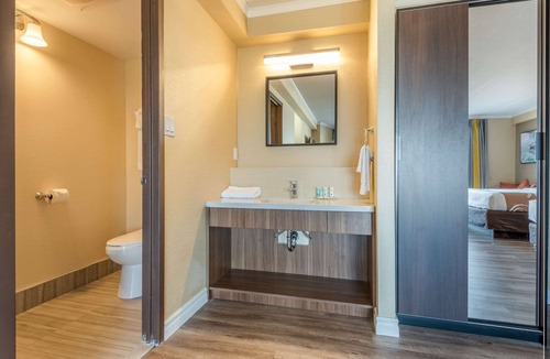 Fallsview Hotel | Quality Inn & Suites