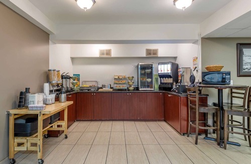Fallsview Hotel | Quality Inn & Suites