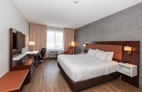 Val-d'Or Hotel | Quality Inn & Suites