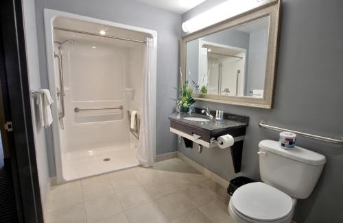 Victoriaville Hotel | Quality Inn & Suites