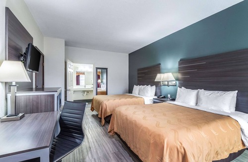 Canton Hotel | Quality Inn & Suites Canton