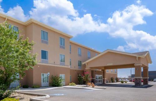 Carlsbad Hotel | Quality Inn & Suites Carlsbad Caverns Area