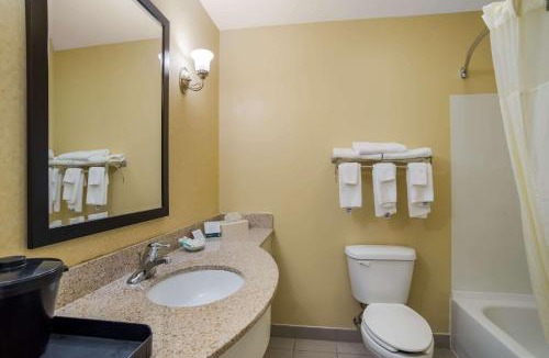 Scotland Hotel | Quality Inn & Suites Chambersburg Northeast