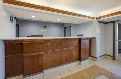 Clayton Hotel | Quality Inn & Suites Clayton, NM