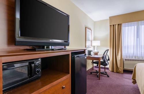 Colby Hotel | Quality Inn & Suites Colby