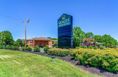 Creedmoor Hotel | Quality Inn & Suites Creedmoor - Butner