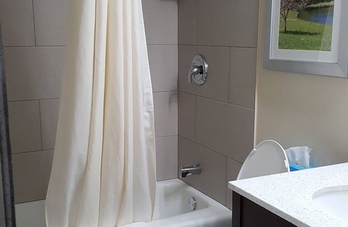 Danbury Hotel | Quality Inn & Suites Danbury near University