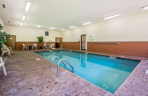 Decorah Hotel | Quality Inn & Suites Decorah