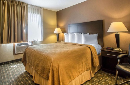 Decorah Hotel | Quality Inn & Suites Decorah