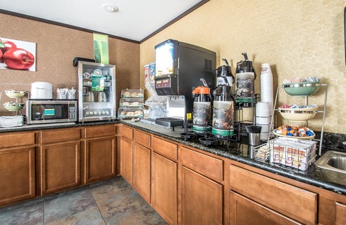 Decorah Hotel | Quality Inn & Suites Decorah
