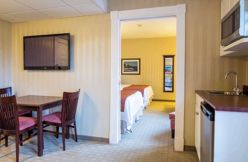Charlottetown Hotel | Quality Inn & Suites Downtown