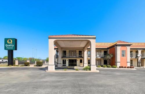 Dumas Hotel | Quality Inn & Suites Dumas