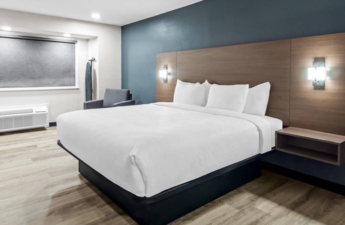 Fort Worth Hotel | Quality Inn & Suites Fort Worth North - Haltom City