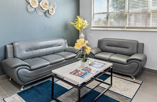 Fort Worth Hotel | Quality Inn & Suites Fort Worth North - Haltom City