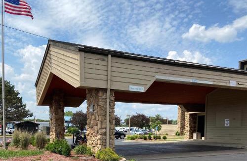 Goshen Hotel | Quality Inn & Suites Goshen