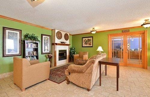 Grinnell Hotel | Quality Inn & Suites Grinnell near University