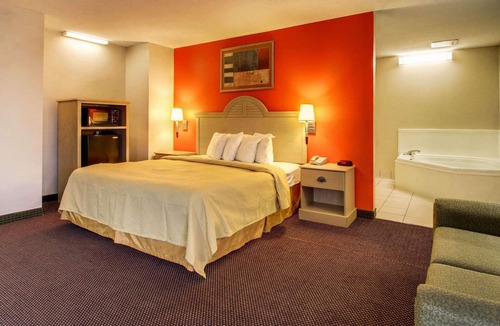 Hattiesburg Hotel | Quality Inn & Suites Hattiesburg North