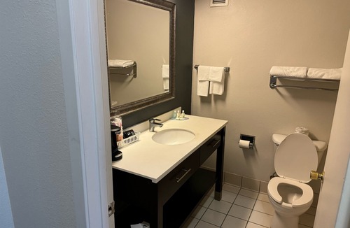 Hattiesburg Hotel | Quality Inn & Suites Hattiesburg North