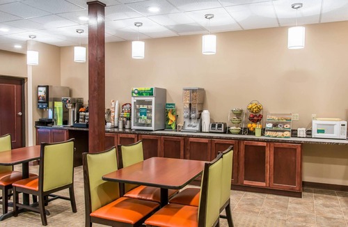 Houghton Hotel | Quality Inn & Suites Houghton Downtown
